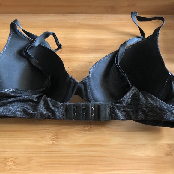 Victoria’s Secret bra - Picture 2 of 4